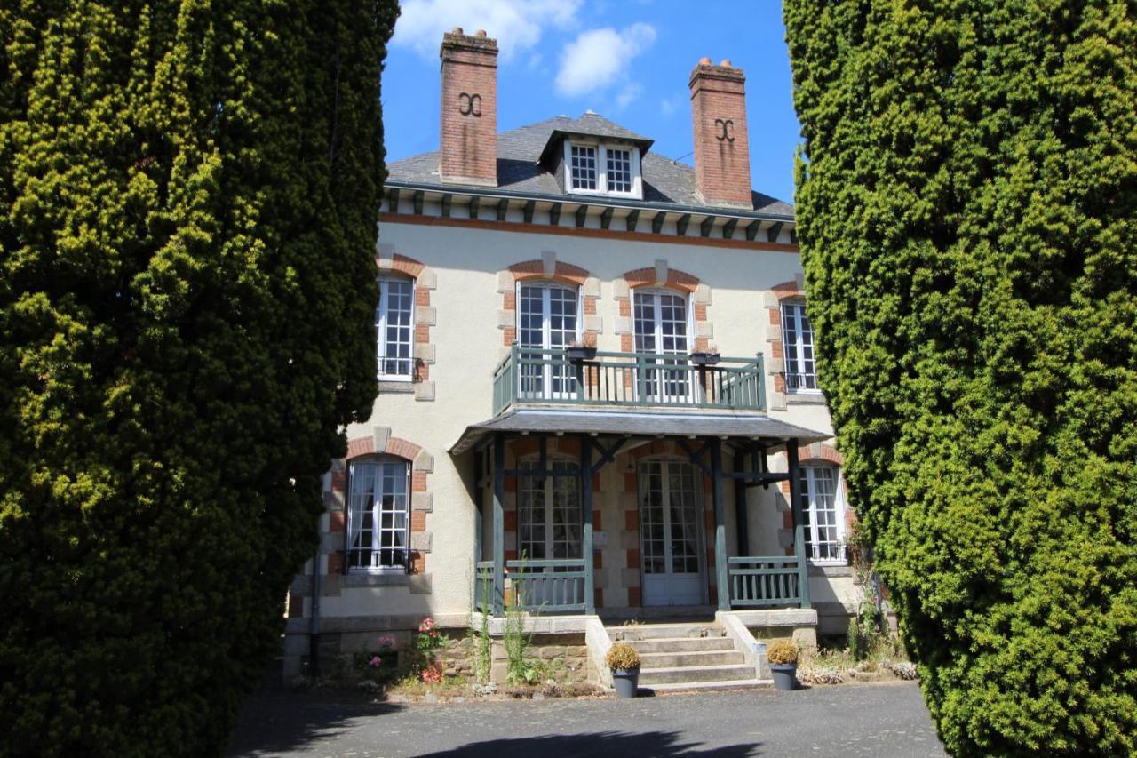 Bed and Breakfast Au Fil Du Temps Châlus Exterior foto